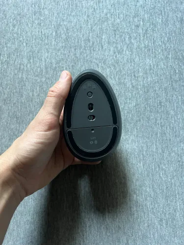 Mouse Ergonômico Vertical Logitech Lift - Grafite - Impecável