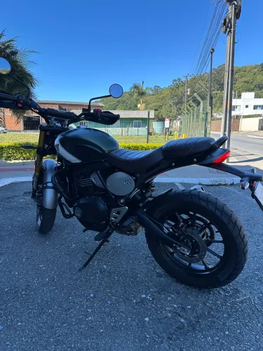 TRIUMPH SCRAMBLER 400 X 2025 abaixo da fipe