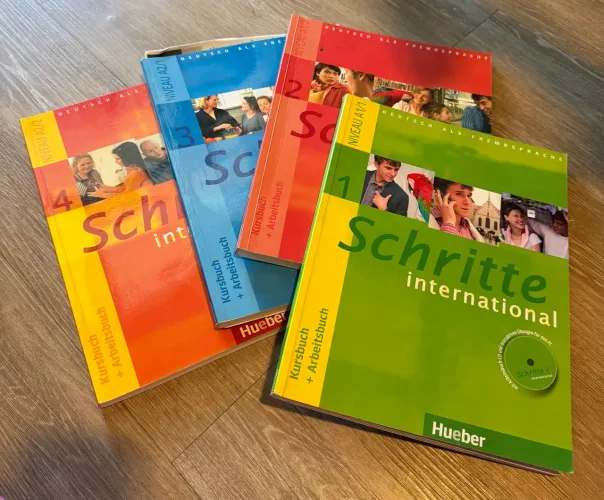 Livros Schritte Alemão