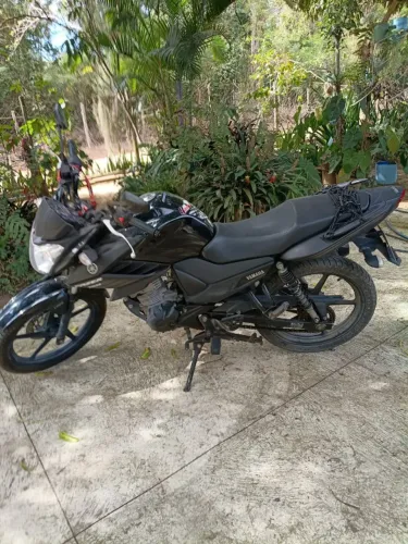 Vende se Yamaha fazer 150 Sed Ubs