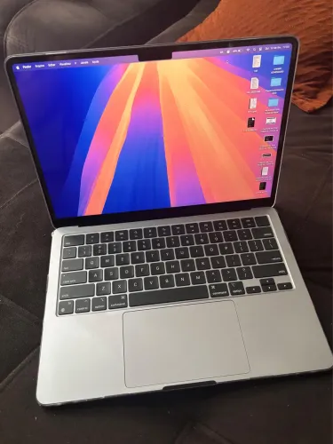 MacBook Air M2 - Seminovo