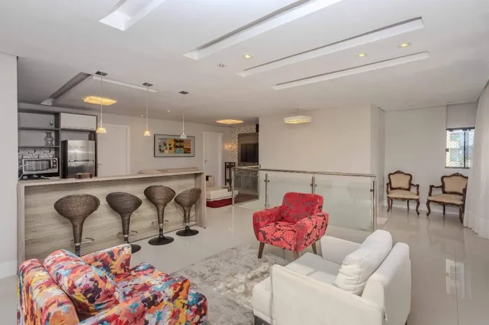 Cobertura Duplex para locação no Centro em Balneário Camboriú.