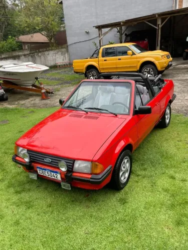 Ford Escort XR3 1.8 / 1.6 Conversível 1986