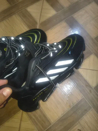 Tênis Adidas 90 reais