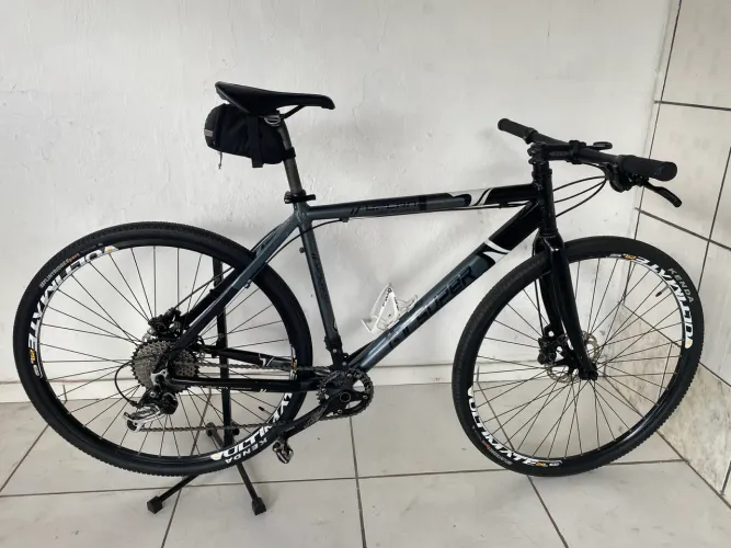 Bicicleta GT SUPER aro 700 híbrida 