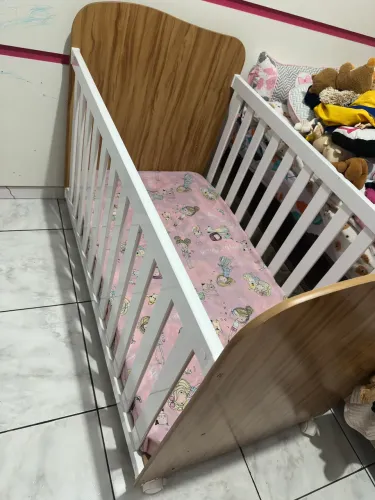 Berço com colchão