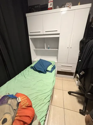 Armário com cama embutida