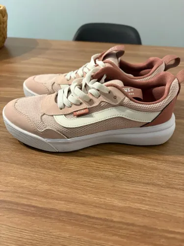 Tênis vans ultrarange exo rosa n35