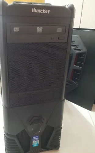 Gabinete gamer Huntkey + Duas Ventoinhas C3Tech