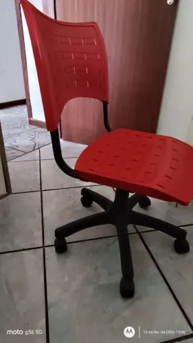 CADEIRA GIRATÓRIA