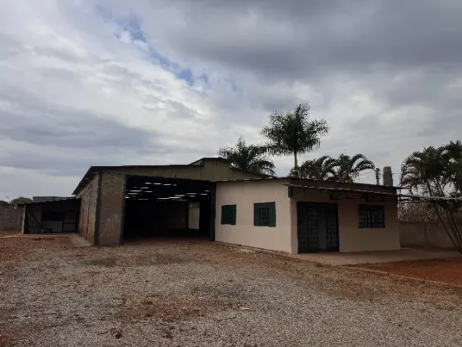 Alugo Galpão de 570m² no Lago Oeste (Rua 03)