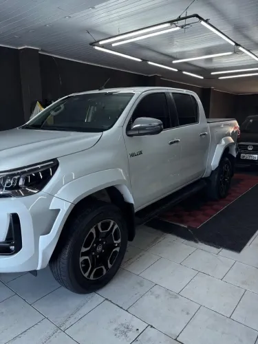 Toyota Hilux CD SRX Plus 4X4 2.8 TDI Die. Aut. 2024