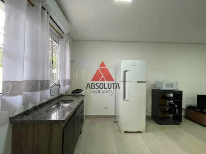 Casa com 1 dormitório para alugar, 35 m² por R$ 1.800,00/mês - Jardim Dona Judith - Americ
