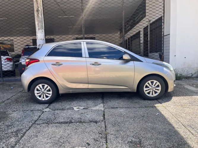 Hyundai HB20 Unique 1.0 Flex 12V Mec. 2019