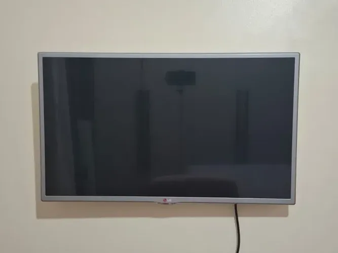 TV LG 32 Polegadas LED HD 60Hz bivolt (modelo 32LB580B) - EM BANGU, RJ