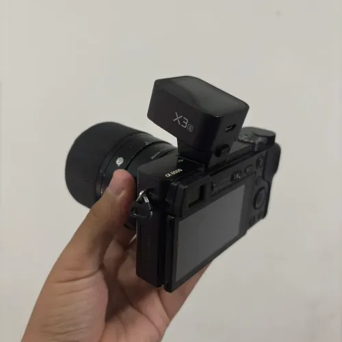 Sony A6000 + lente sigma art 30mm 1.4 + 3 baterias e carregador 