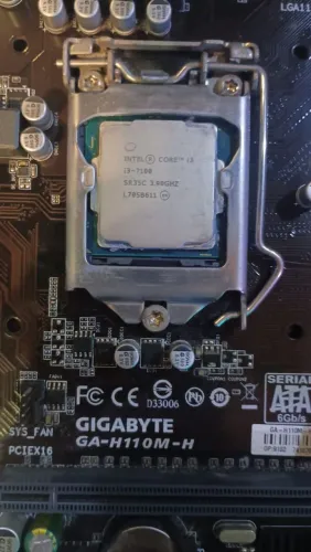 Placa mãe gigabyte h110m-h + i3-7100