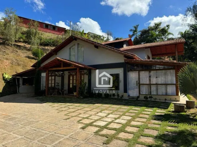 Maravilhosa casa em santa Tereza a 3 km do centro