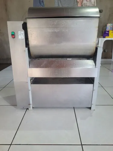 Misturadeira de massa.
