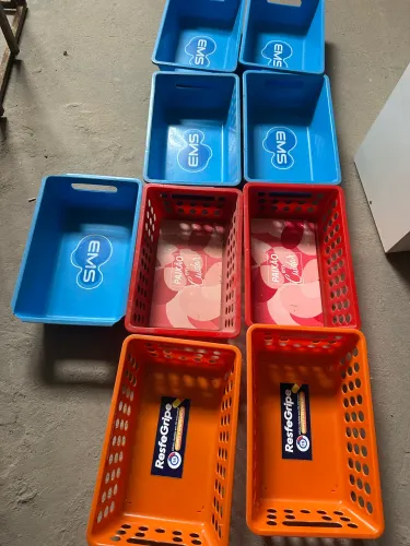 Cesta de plástico