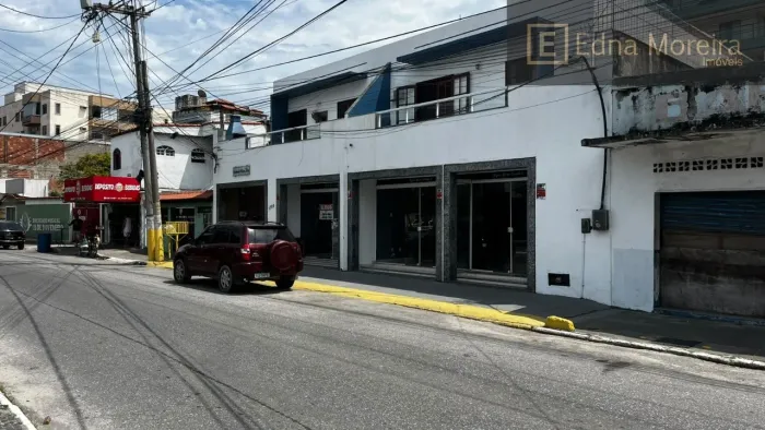 Loja comercial para locação na Vila Nova, Cabo Frio-RJ: 1 sala, 4 banheiros, 284m² de área