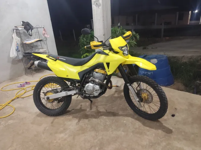 Em Penedo Moto XR 250 cc Tornado  2007  restaurada deve IPVA e licenciamento 
