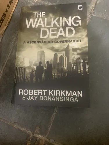 Livro the walking dead ( a ascensão do governador )