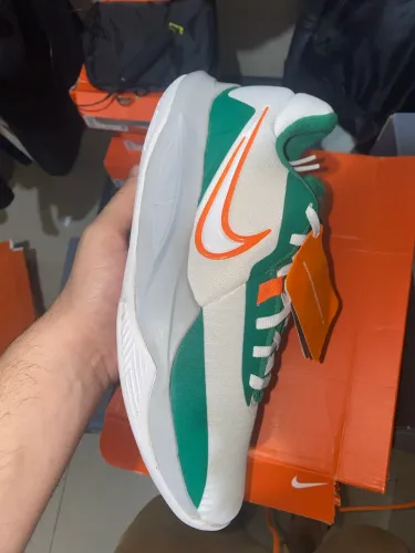 Tênis Nike precision 42 novo