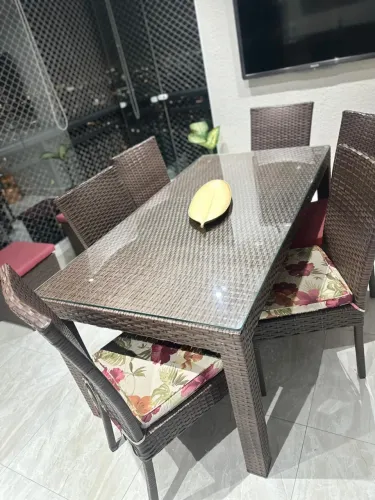 Vende se mesa fibra sintética