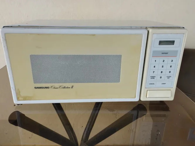 Microondas Samsung retro antiguidade - leia o anúncio