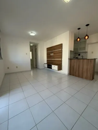 Venda apartamento 2/4 em Buraquinho Lauro de Freitas