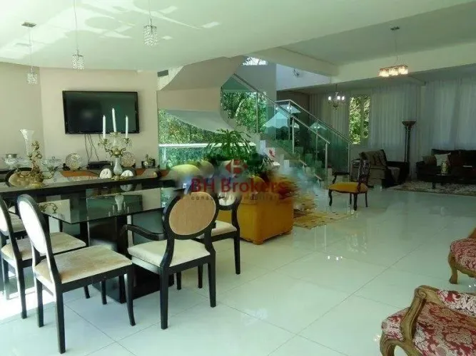 CASA DE 6 QUARTOS PARA VENDA CONFOMINIO VILLE DE MONTAGNE