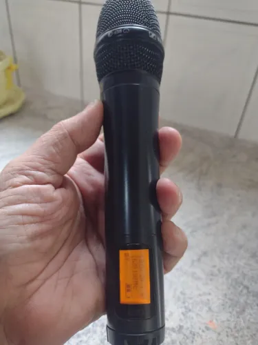 MICROFONE SENNHISER E835(SÓ BASTÃO )