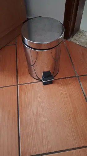 Lixeira inox