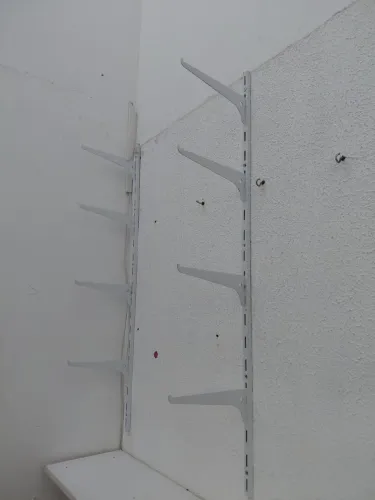 4 Cremalheira simples 1.5m com 16 ganchos de 20cm