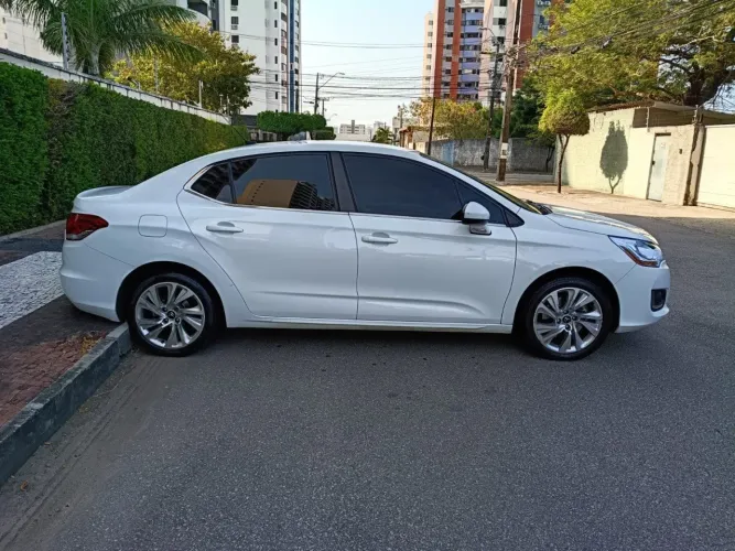 Citroen C4 Lounge Tendance 1.6 Turbo Flex Aut. 2015