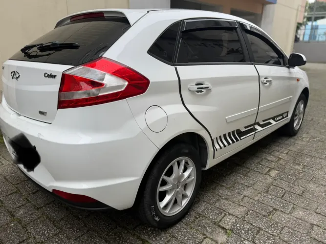Chery Celer Hatch 1.5 16V Flex 5P 2015