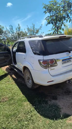 Toyota Hilux SW4 SRV D4-d 4X4 3.0 TDI Dies. AUT 2013