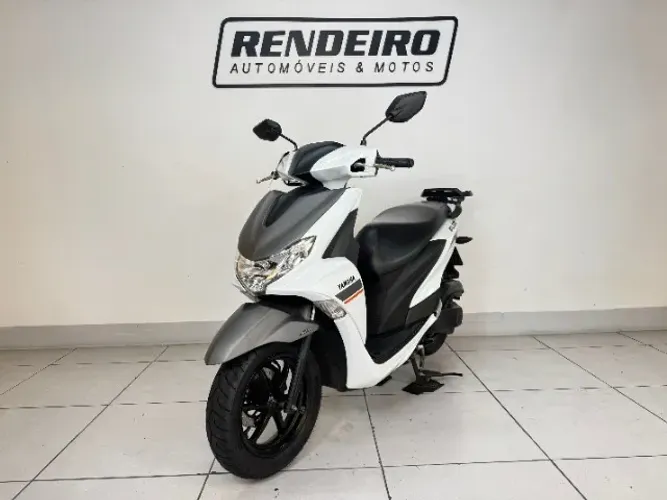 Yamaha Fluo ano 2023 com 20.000km todas as revisões na Yamaha