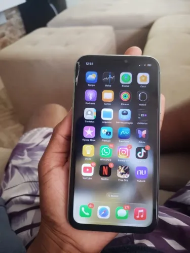 iPhone hoje 64gb funcionou perfeitamente mente apenas com marcas de uso 