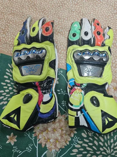 Luva dainese vr46