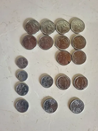Vende-se moedas