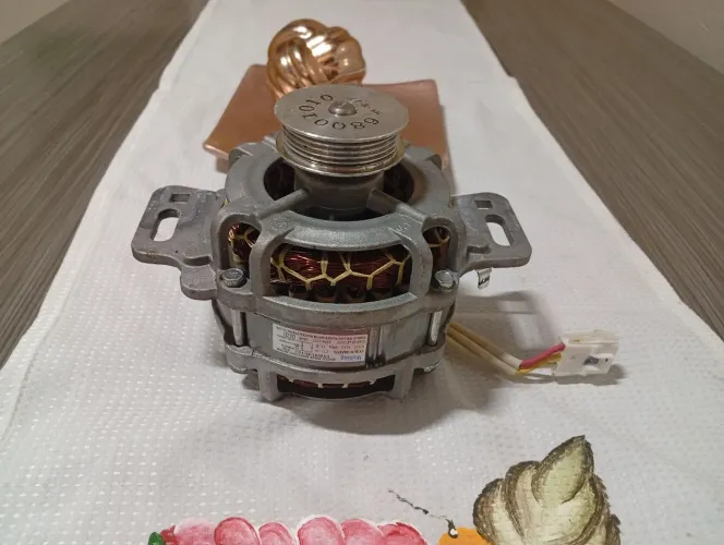 Vendo montar de máquina de lavar roupa Brastemp/ Consul.