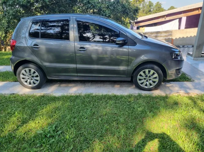 Volkswagen Fox 1.0 MI Total Flex 8V 5P 2012