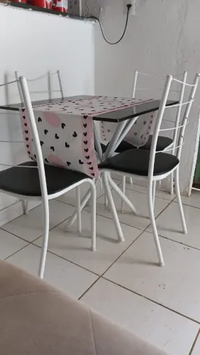 Vendo mesa 4 cadeiras pedra de mármore