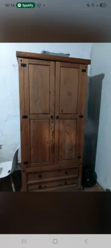 Armario madeira maciça