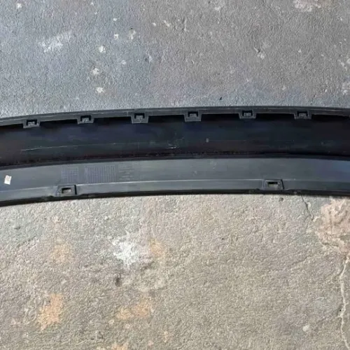Saia Spoiler Traseiro Volkswagen Golf (2014 a 2018) - Original Usado