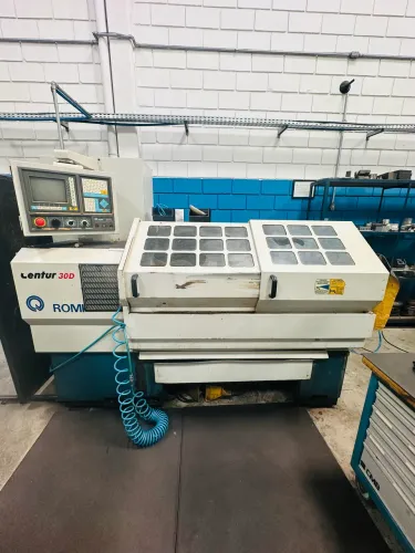 TORNO CNC ROMI CENTUR 30D 