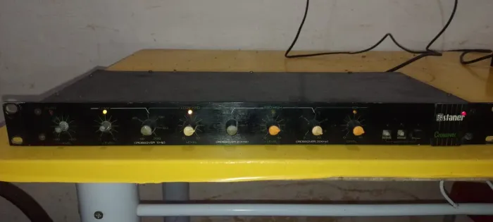Crossover staner 4 vias 
