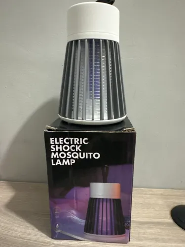 Lâmpada elétrica mata inseto